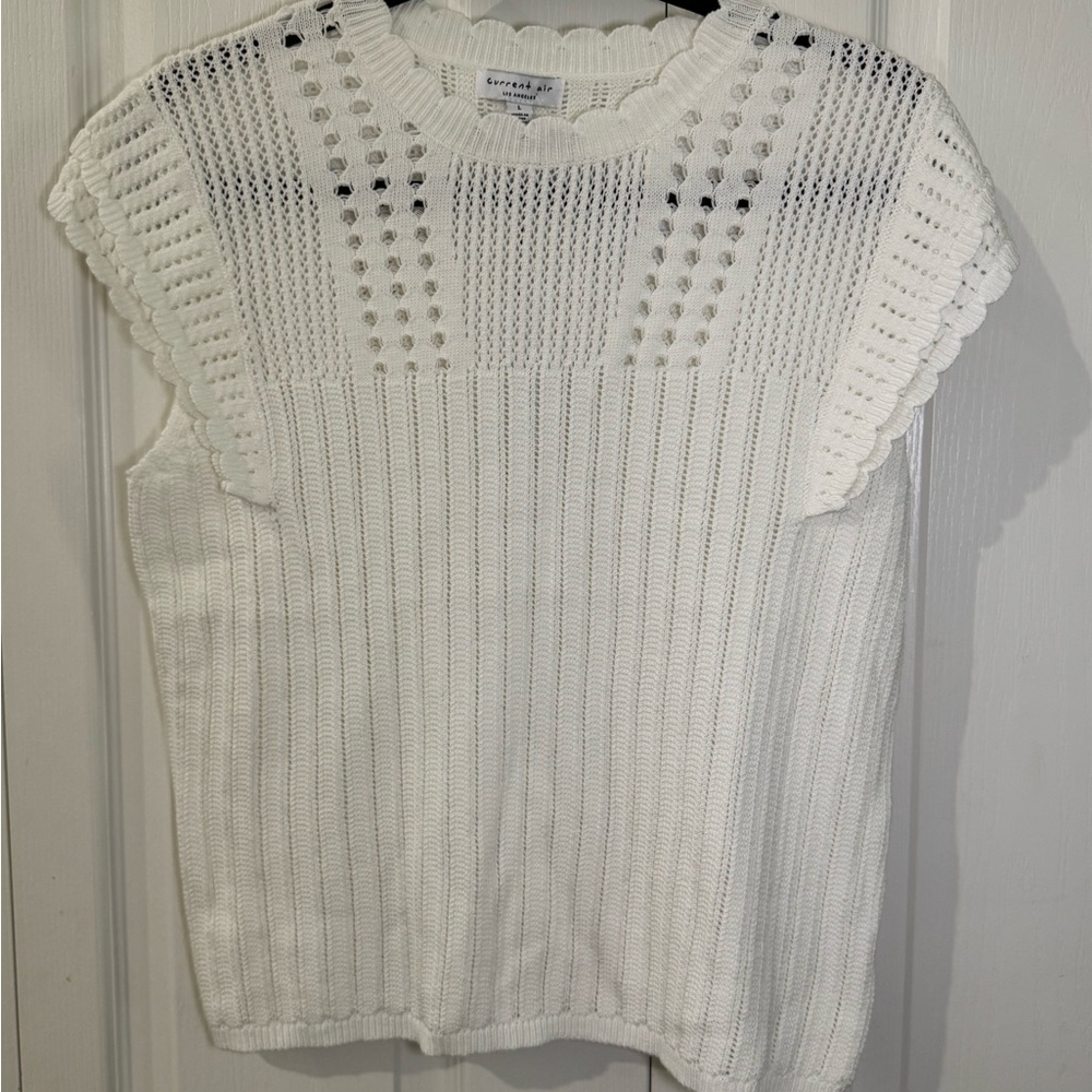 Current Air White Scalloped Sleeve Blouse